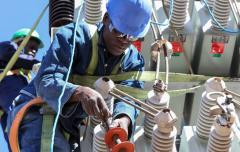 Africa energy workman